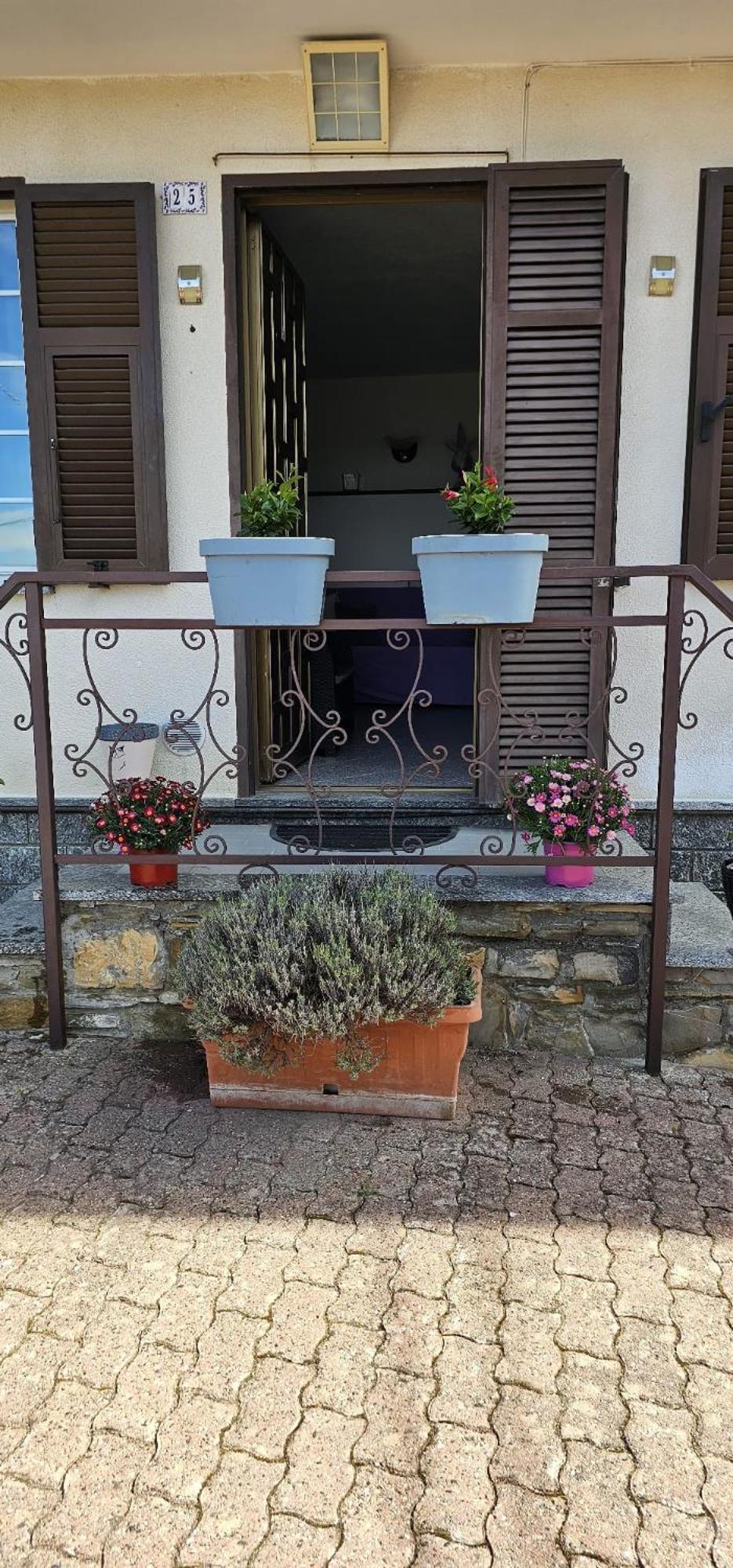 La Casa Della Lavanda Borgo Adorno Exterior photo
